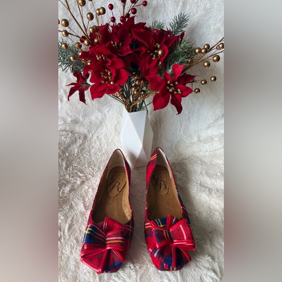 J.Renee Plaid Flats - Picture 3 of 7